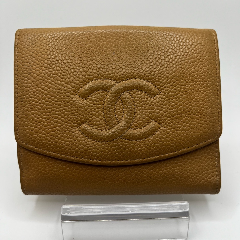 GUC Chanel Beige Caviar Compact Wallet